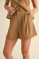 Classic Pleated Shorts / Camel